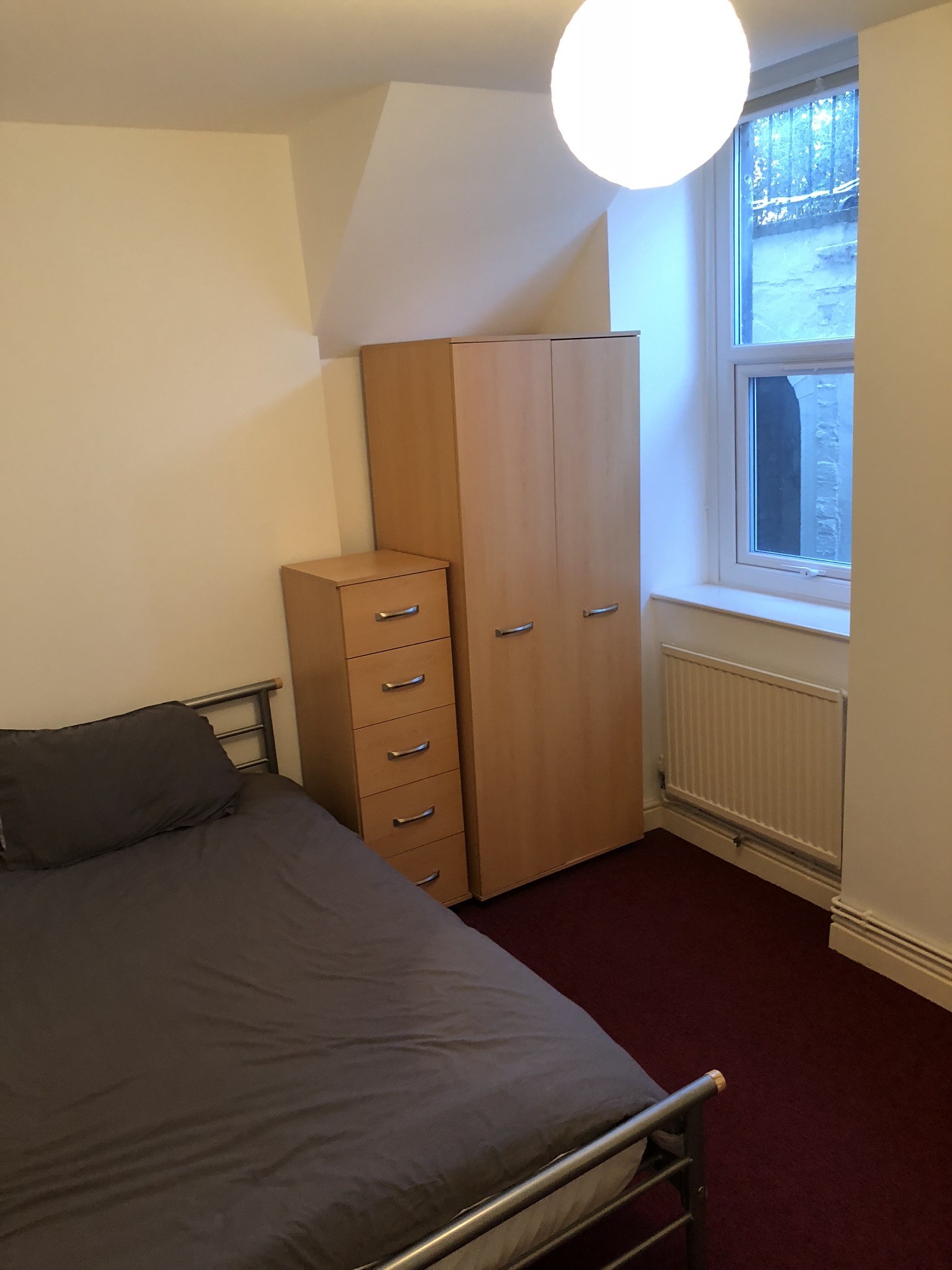 2 Bedroom flat 10 minutes walk to Bristol University Room for rent