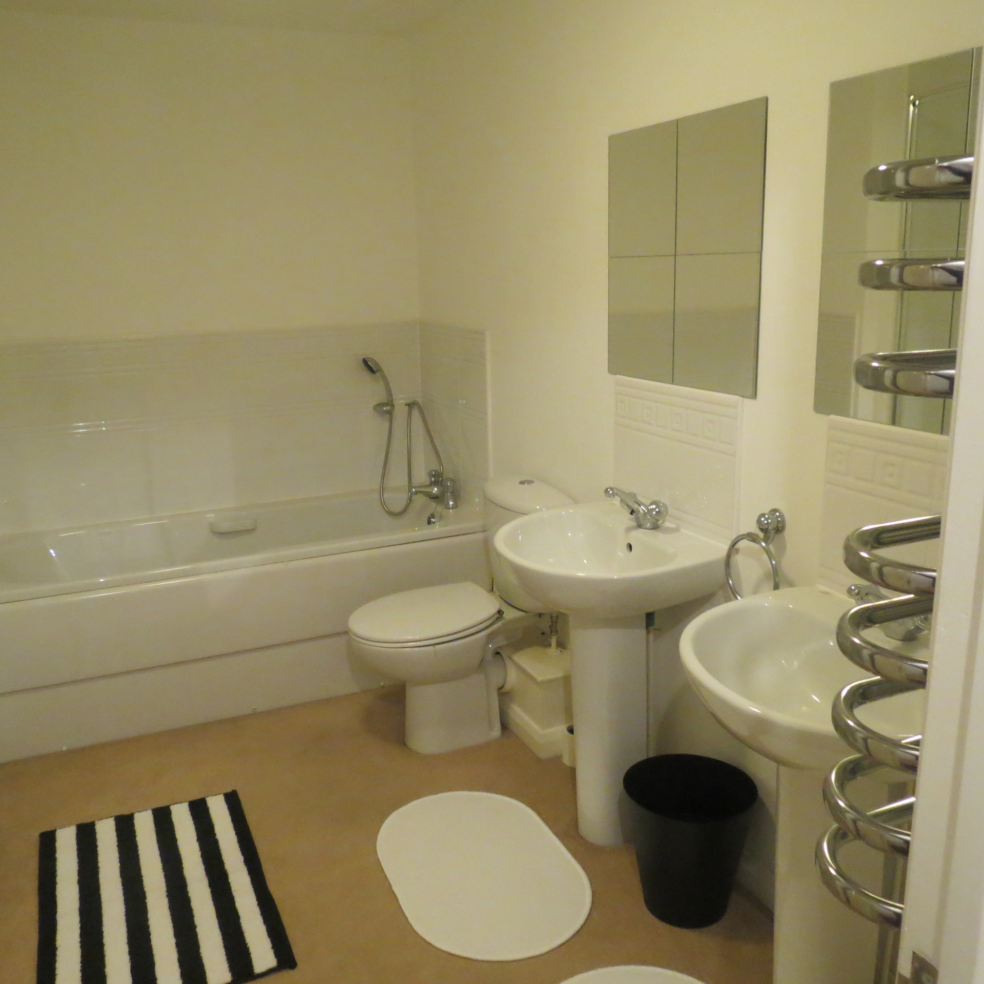 Double ensuite rooms in Banbury Oxford University dorm Oxford
