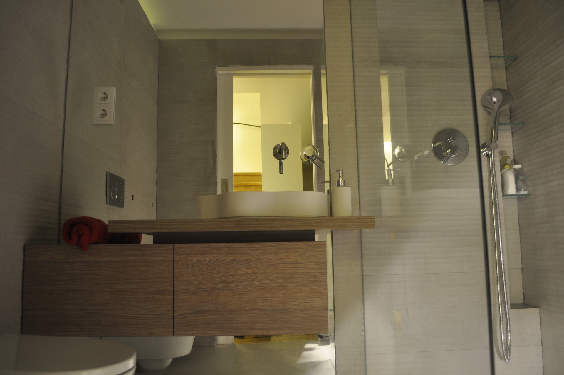 Double room with balcony in design apartment near university campus