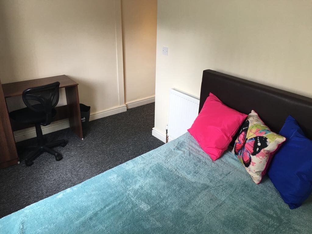 double-room-ensuite-studio-available-for-rent-deposit-250-room-for