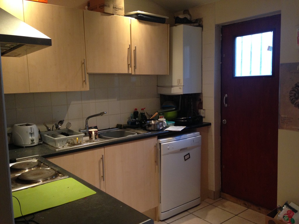 Double room to rent in Leeds, UK. University dorm Leeds