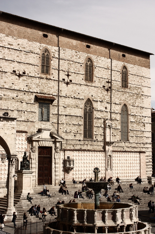 Perugia - Piazza del Palazzo dei Priori