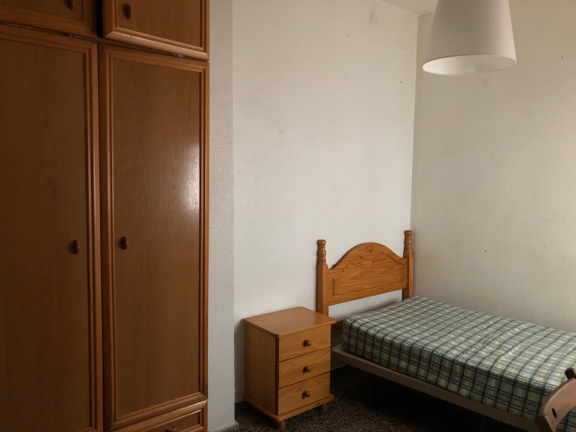 SE ALQUILA AMPLIO PISO DE 3 DORMITORIOS EN FLORIDABLANCA | Alquilar