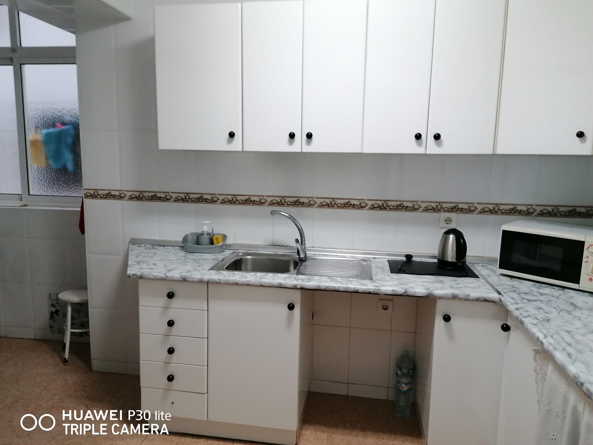 Acogedora habitación individual en piso compartido, muy bien comunicado