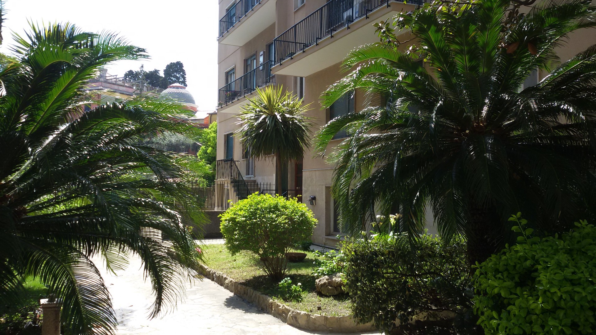 Comparte vivienda en Génova con otros estudiantes en un amplio y