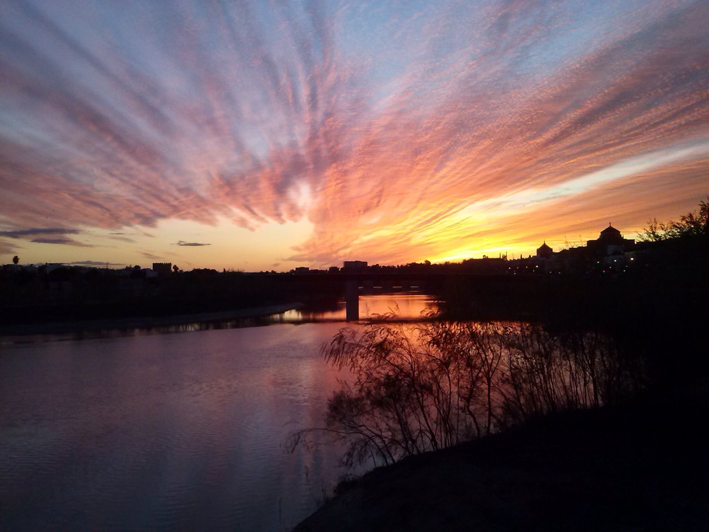 El puente romano al atardecer