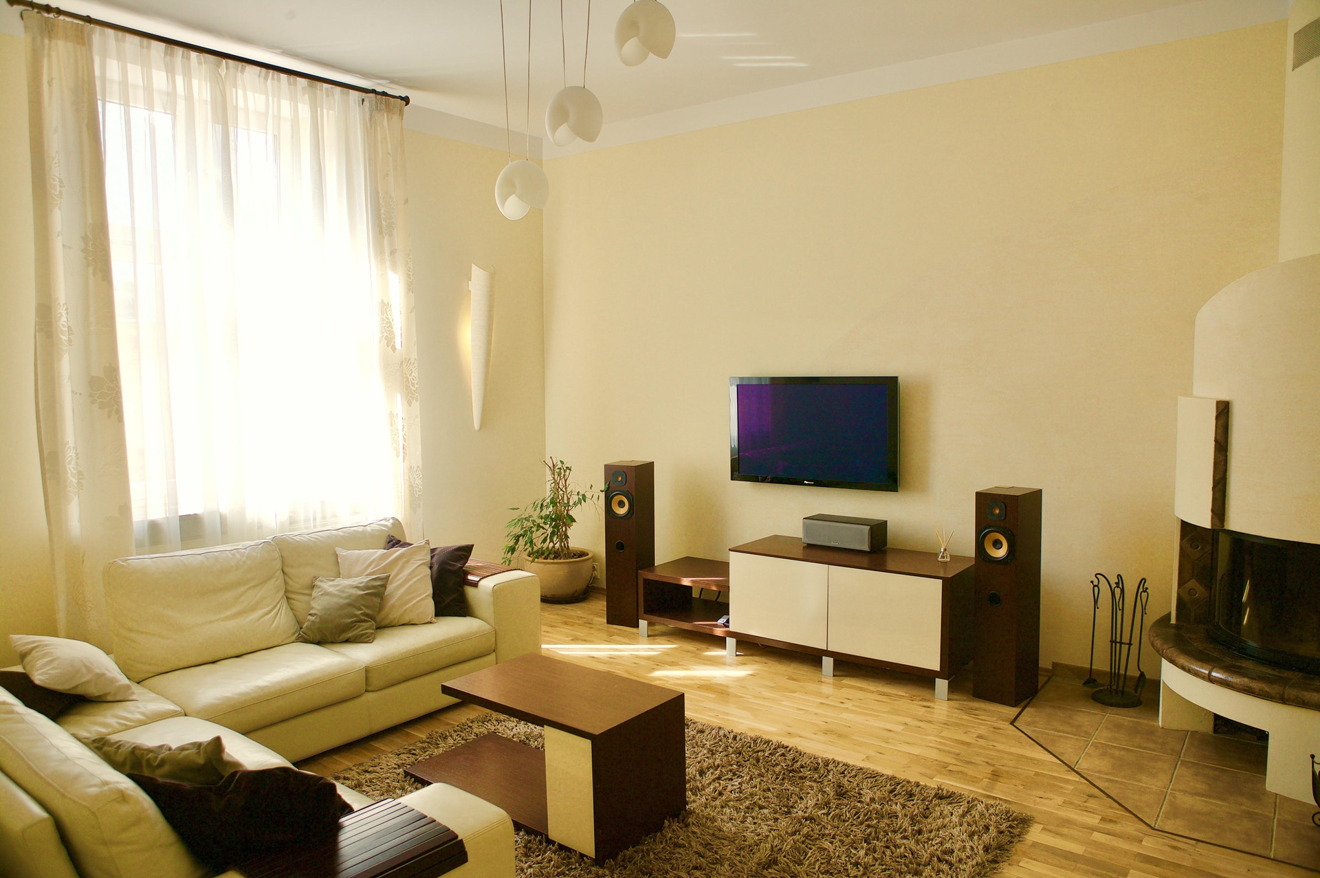 Elegant and spacious 4room apartment in the center of Krakow's Old