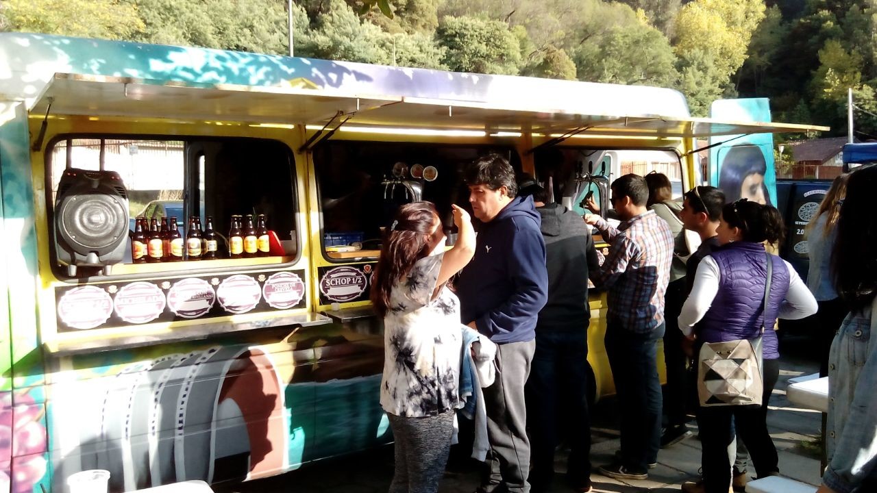 Encuentro de Food Trucks en el Parque Ecuador. Foto Erasmus Concepcion