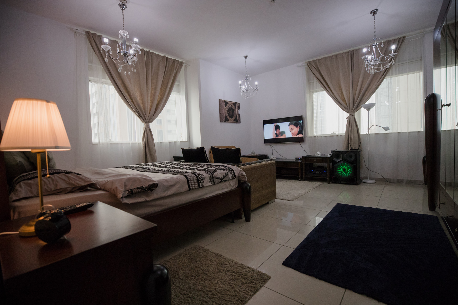 Entire place or private room in Dubai Marina Room for rent Dubai