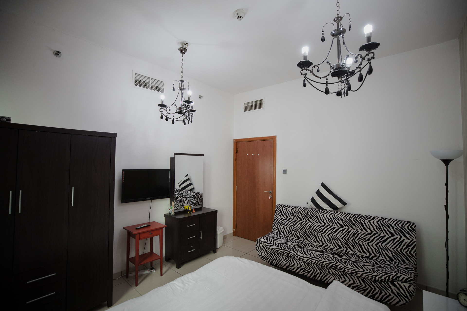 Entire place or private room in Dubai Marina Room for rent Dubai