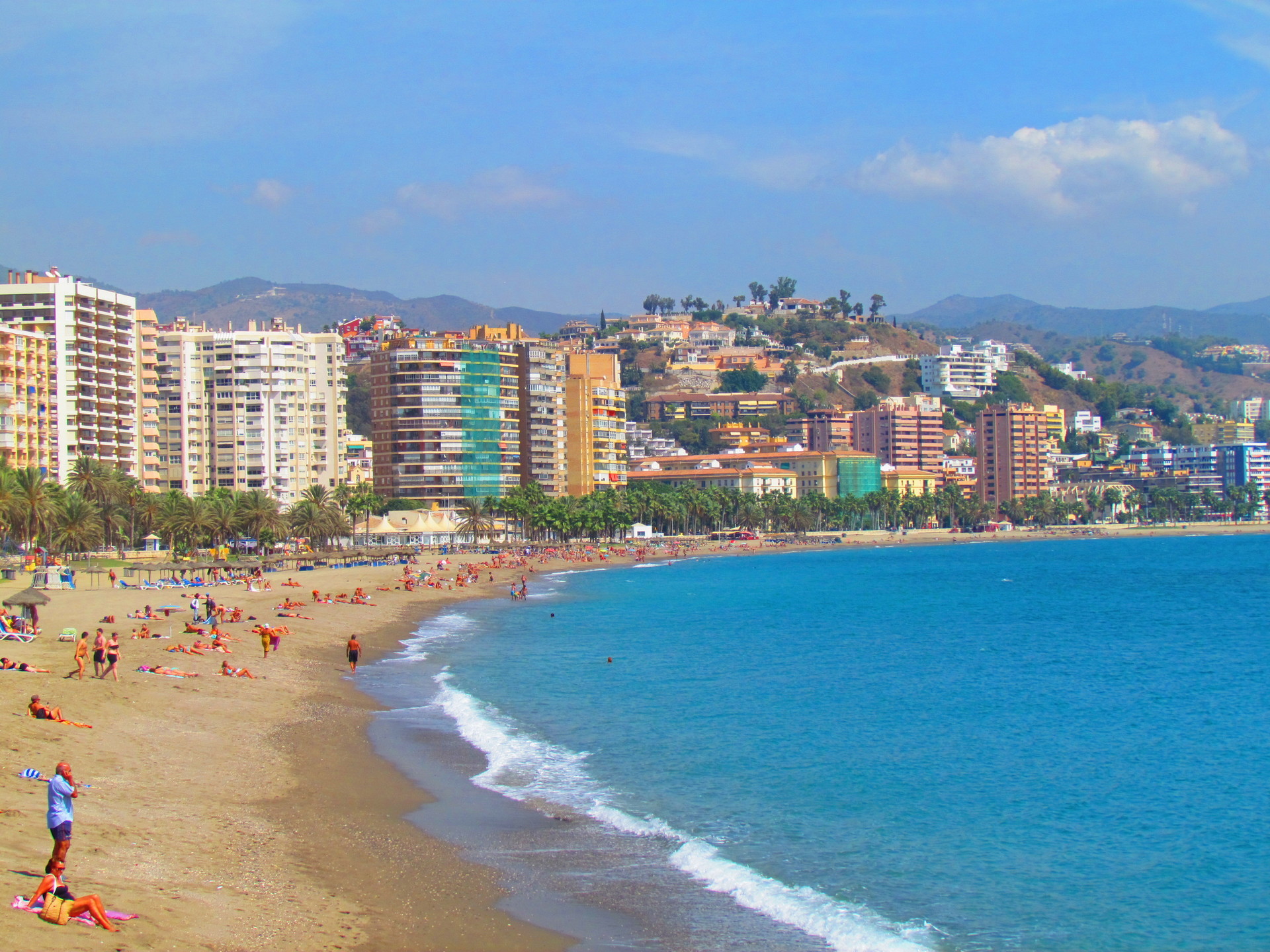 soak-up-the-sun-at-one-of-these-fabulous-beaches-in-malaga-viajar