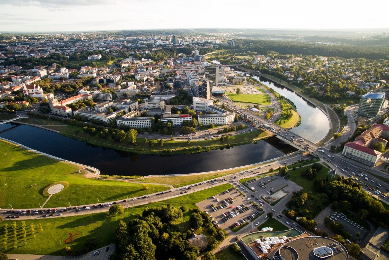 Какая столица у литвы. Столица Литвы. Lithuania Vilnius. Литва достопримечательности. Вильнюс старый город.