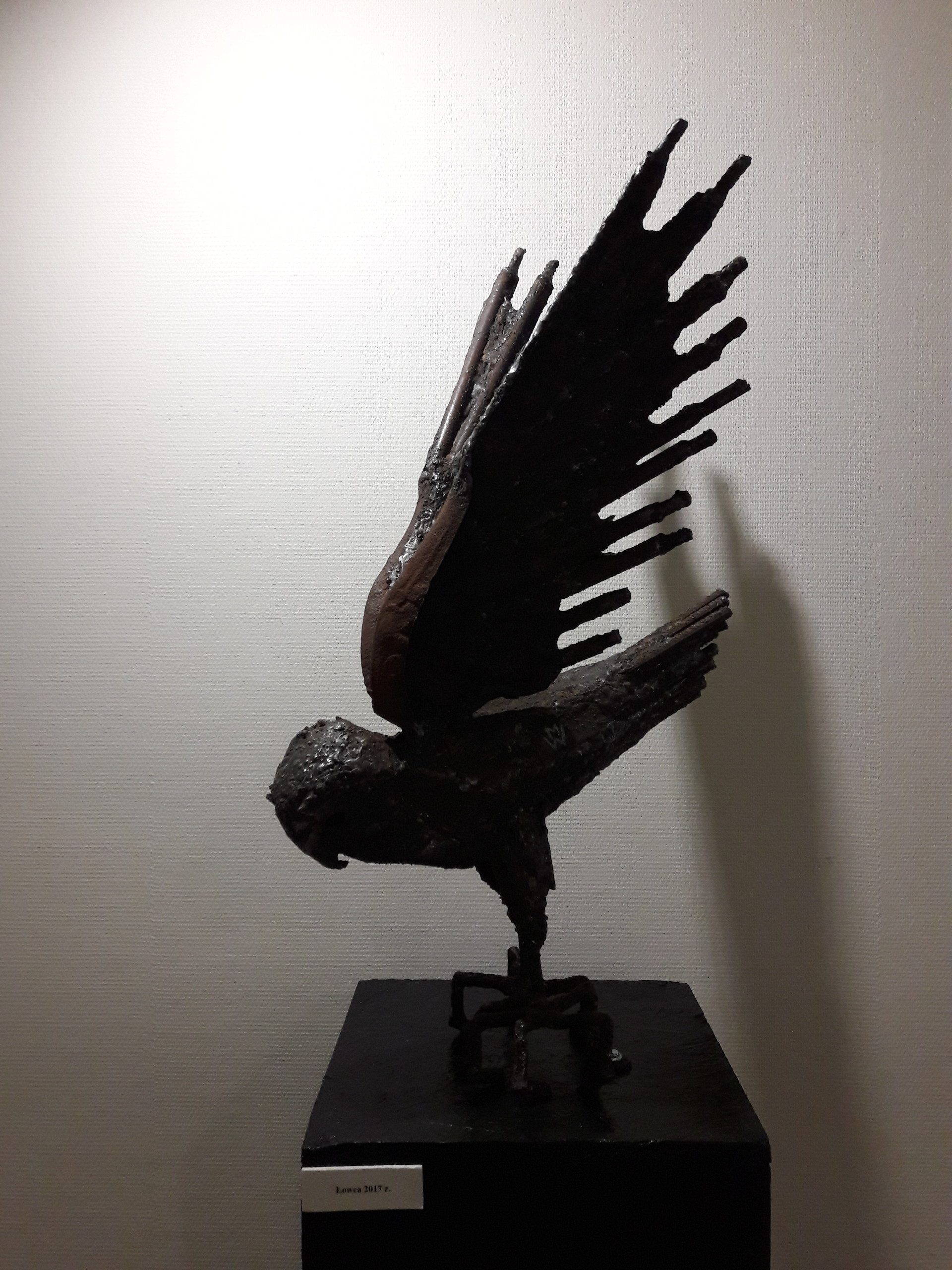Expo "Bestiary 2.0" by Mariola Wawrzusiak scuplture