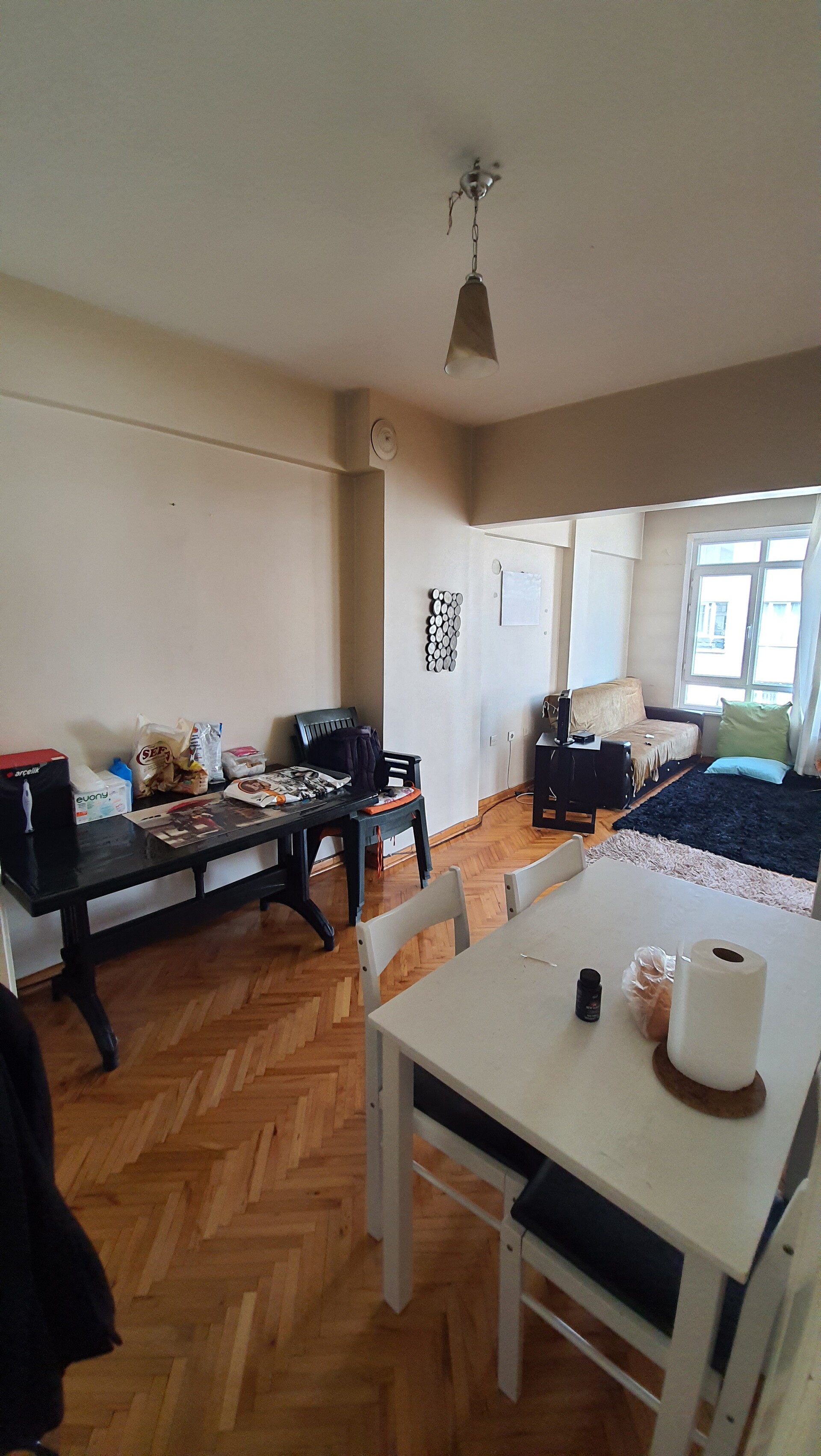 2+1 apartman dairesinin 1 odasını kiraya vermek istiyorum. Odada