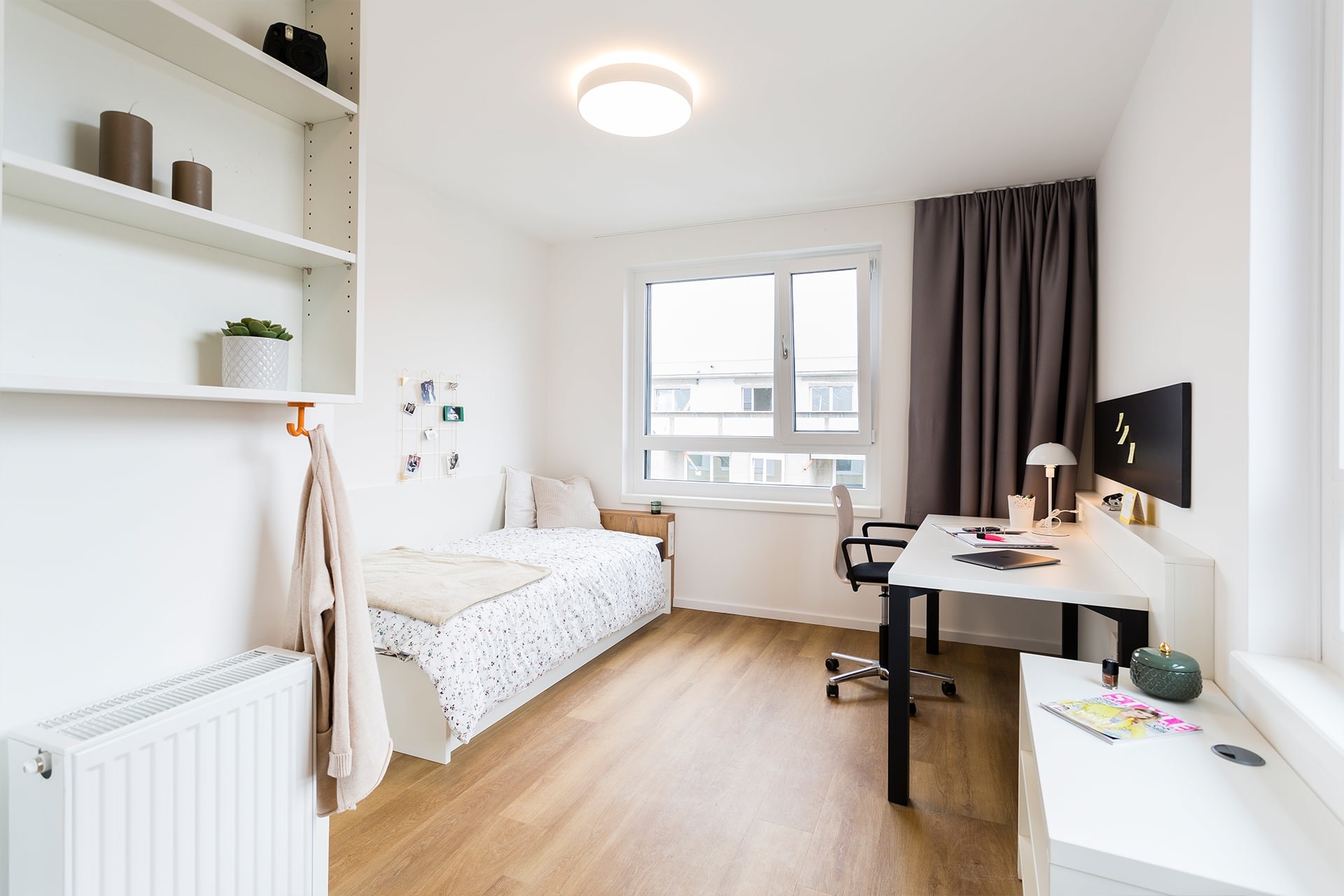 Modernes und voll möbliertes Studentenzimmer     Erstbezug ...