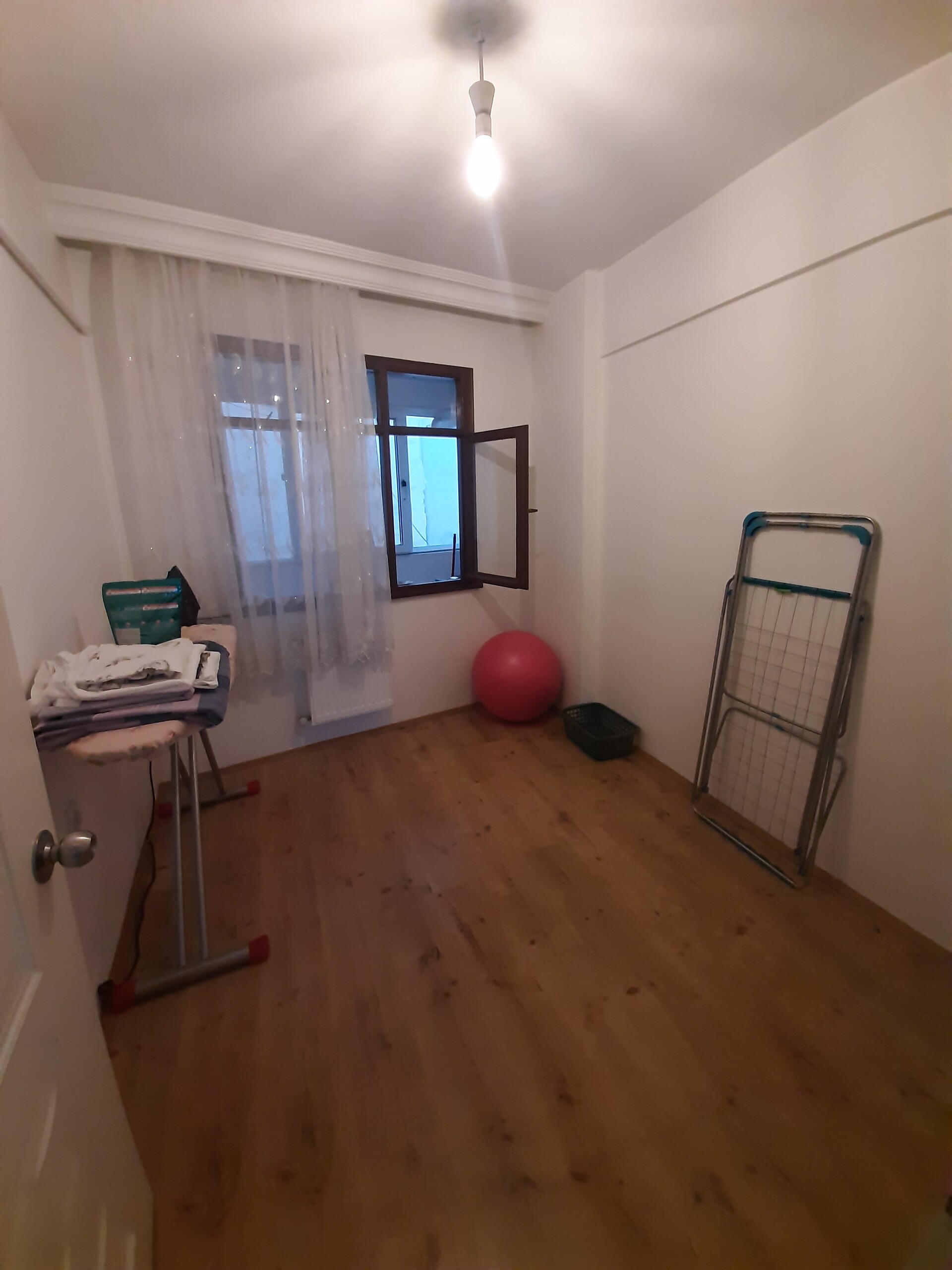 Şişli�de 2+1 evime ev arkadaşı arıyorum. Istanbul Kiralık evler