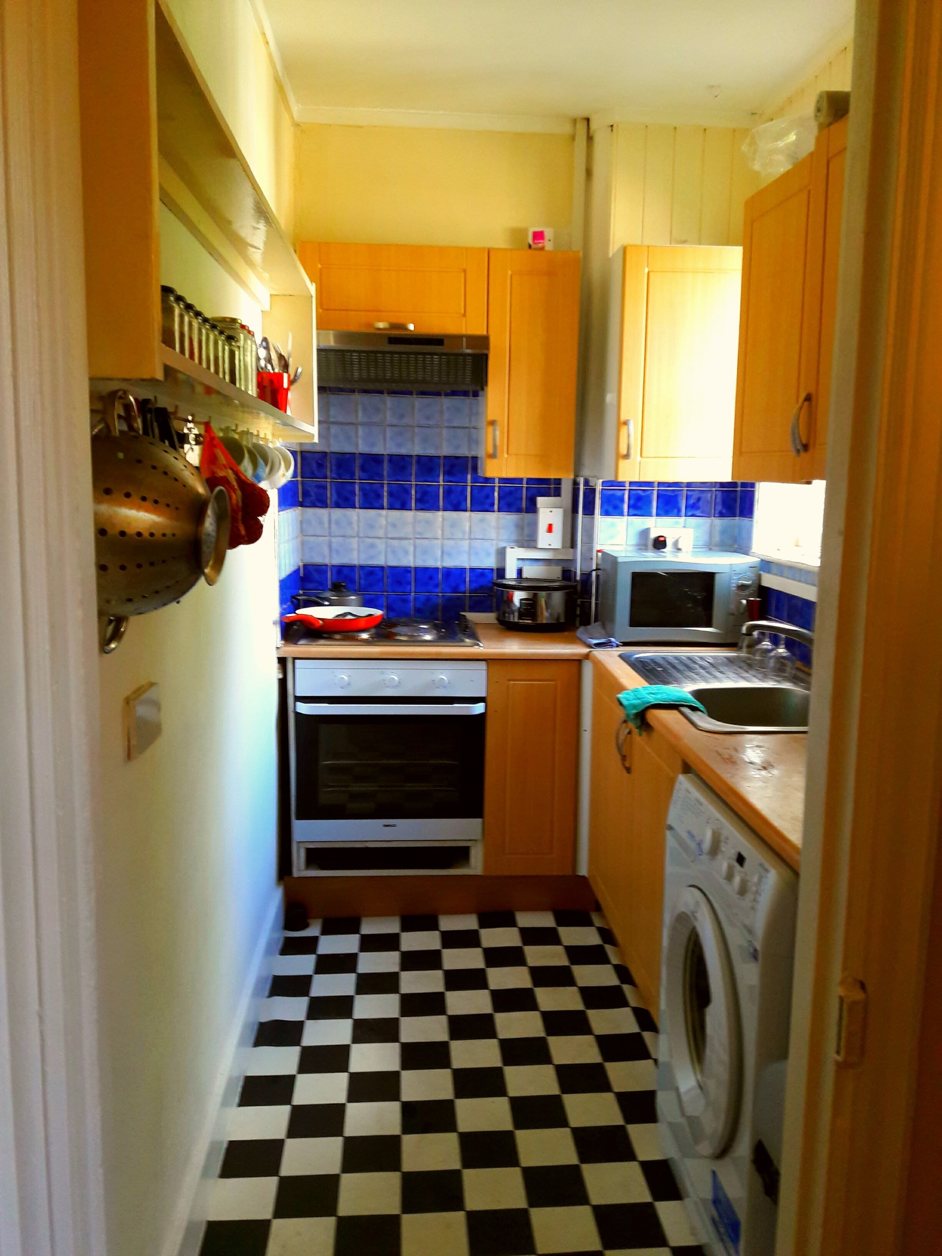 flatshare in west london. | Room for rent London