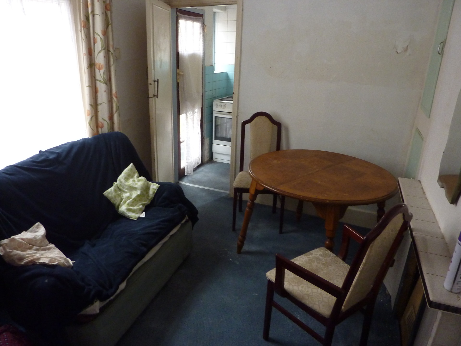 Four bedroom terrace house, 5 min walk to Swansea Uni Singleton Campus, Room for rent Swansea