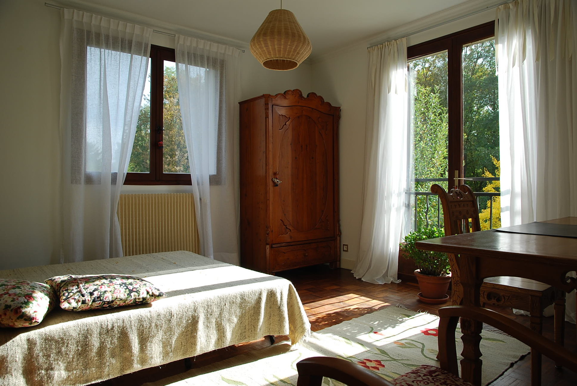 Four Furnished Rooms In An House With Separate Entrance Room For