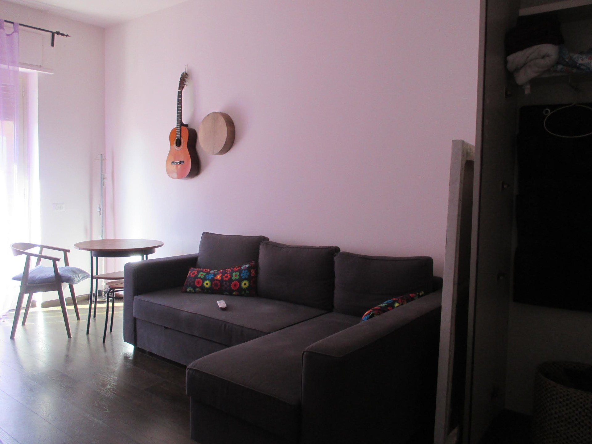 Fully furnished room for a single person in a two bedroom apartment