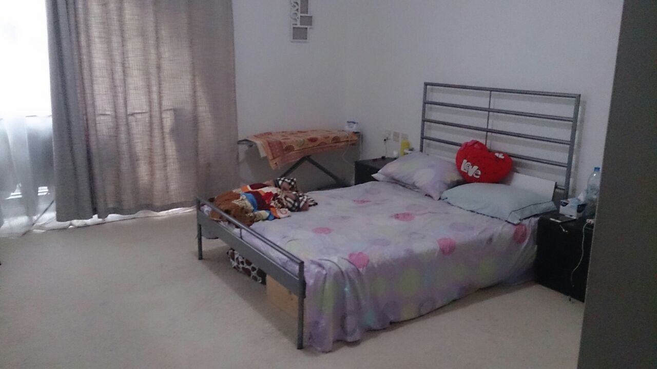 Furnished room Ready to occupy in heart of the Dubai ,Large and sunny