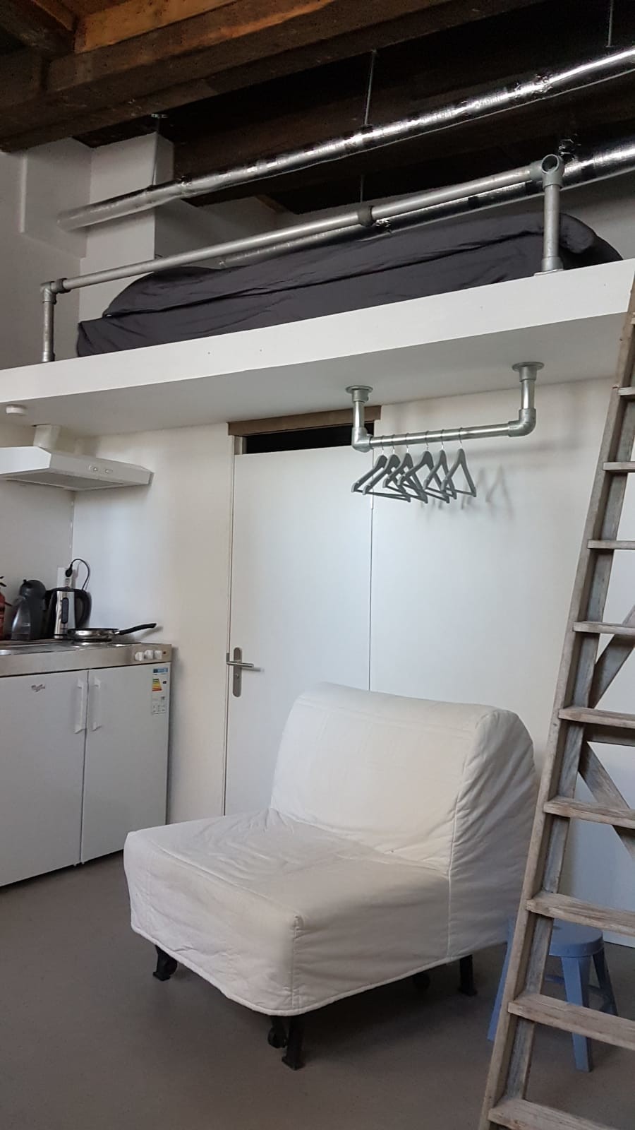 New furnished studio for rent 18m2 price € 780,00 Rent studios Schiedam