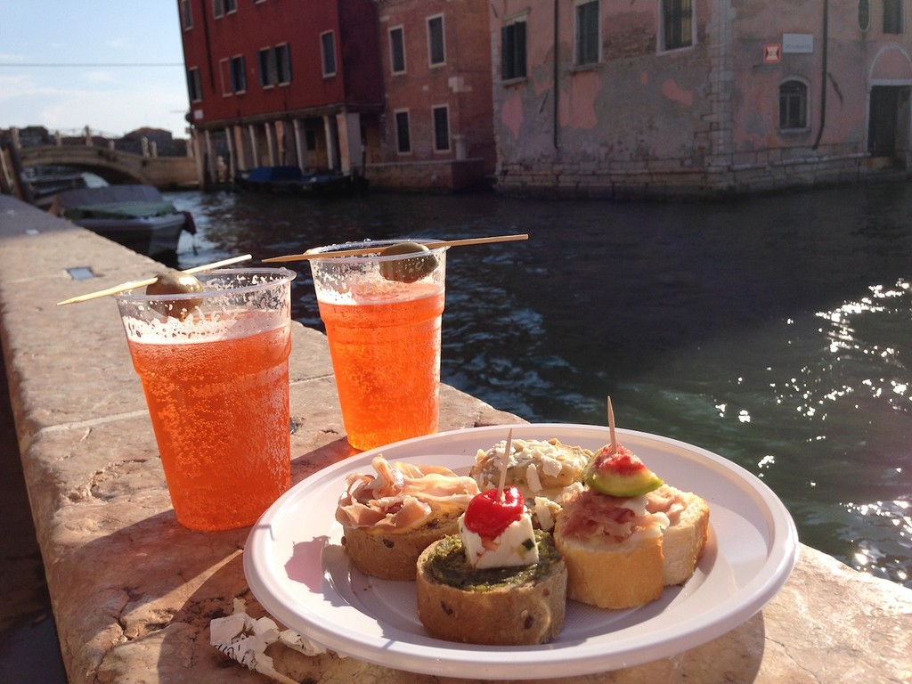 Giro di bacari a Venezia- I "bacari" veneziani | Blog Erasmus Venezia,  Italia