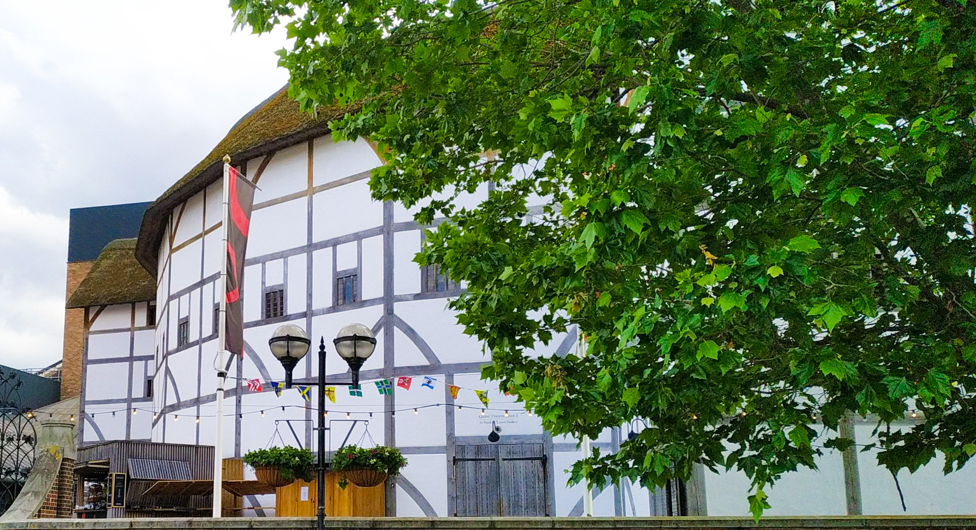Globe theatre