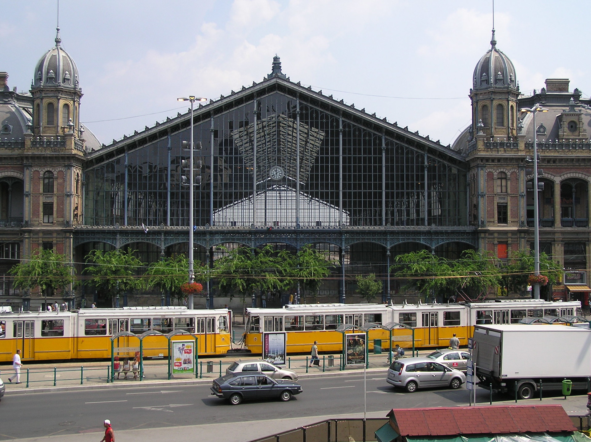 going-budapest-debrecen-2ab200c824b41384