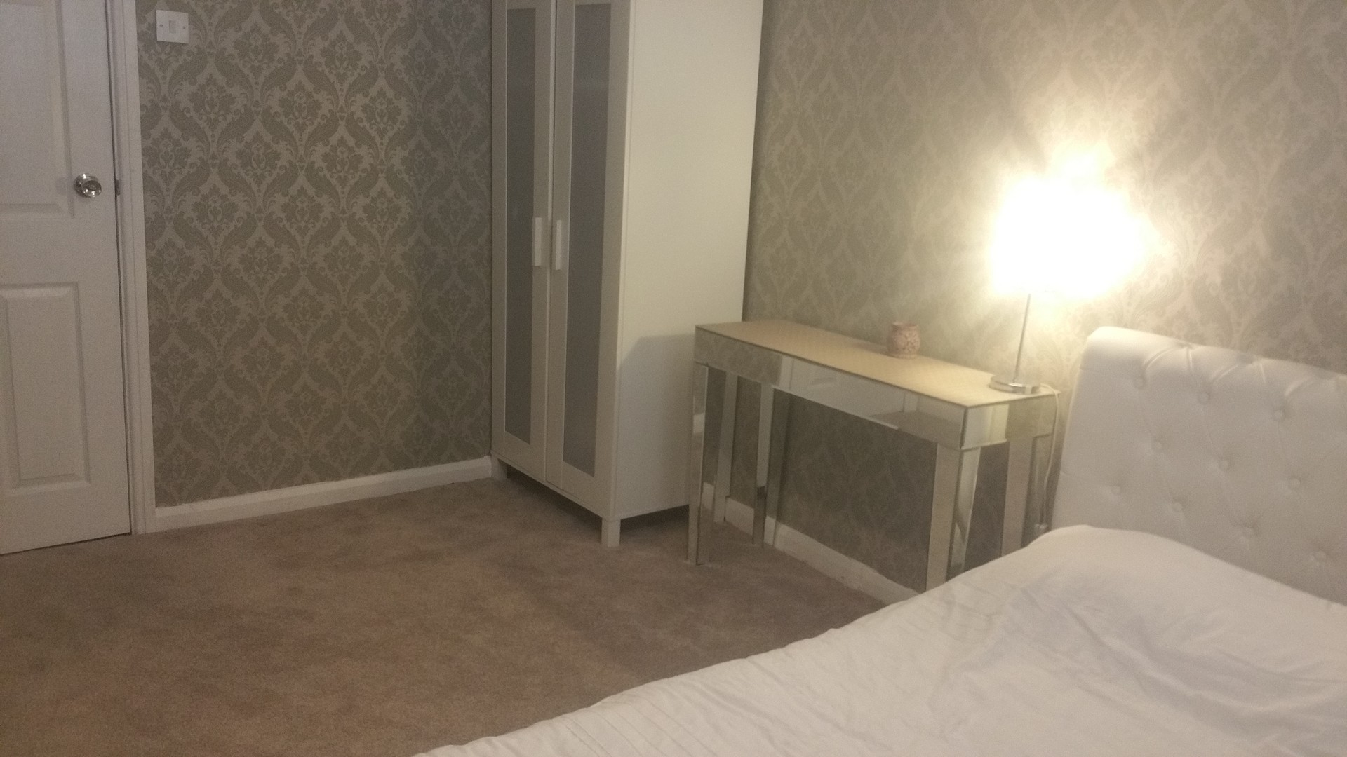 Double Room Available In Flatshare