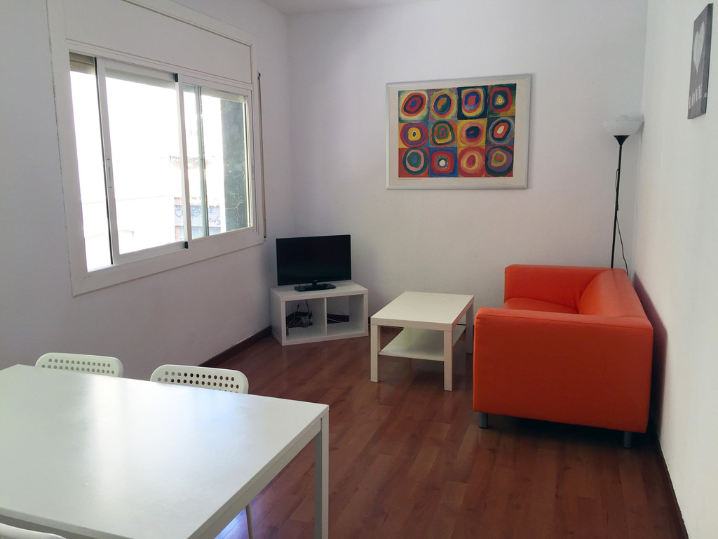Great Exterior Room in shared apartment Gracia neighbourhoodRoom 2