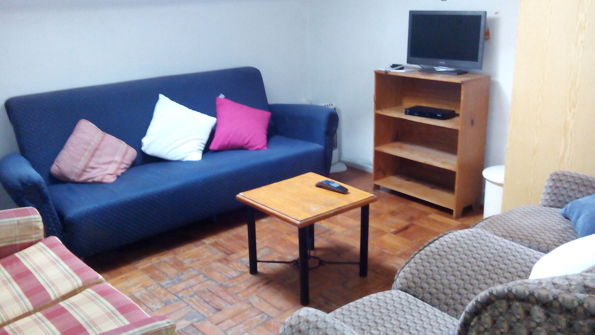 Great single room in independent apartment near Praça da República with nice views