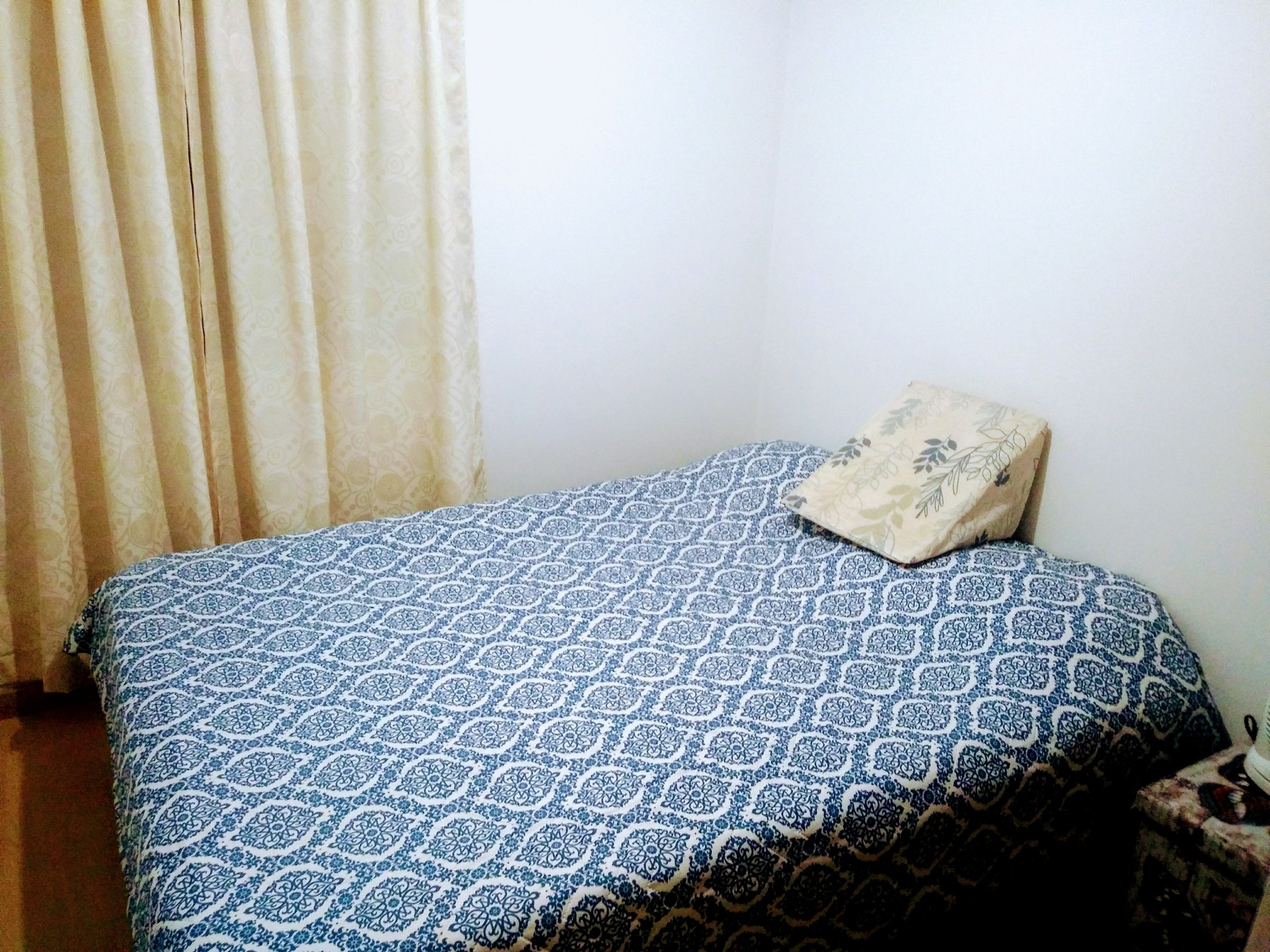 Habitación de 8m2. Conjunto residencial con piscina y gimnasio Room