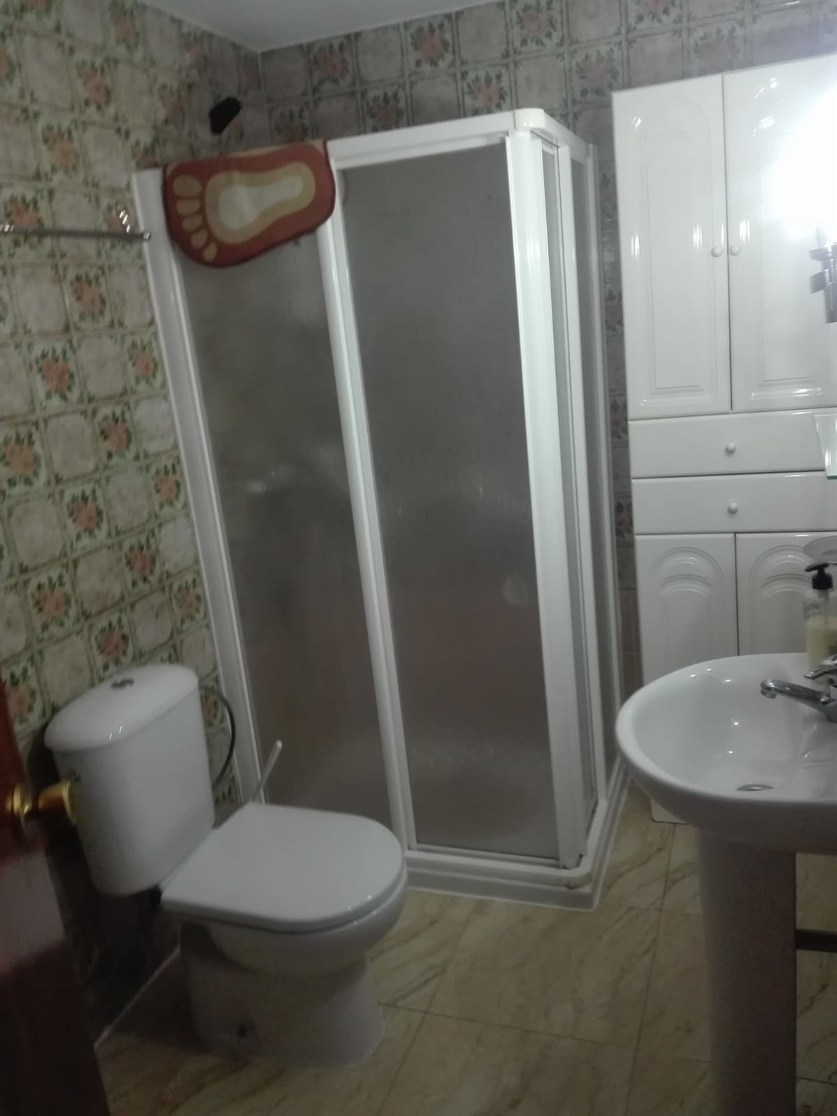 Habitación muy amplia con baño privado | Alquiler habitaciones Córdoba