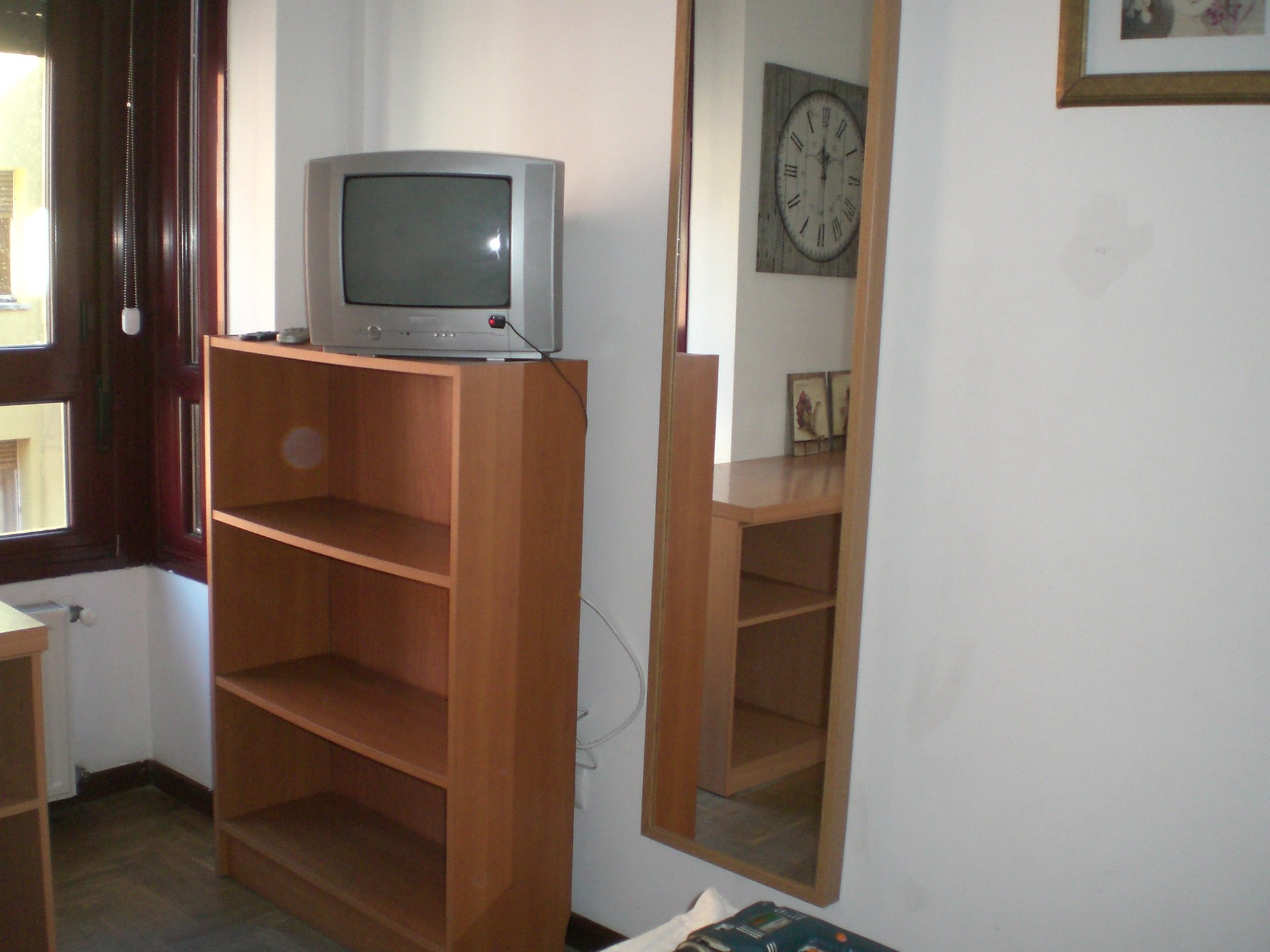 HABITACIÓN AMPLIA CON BAÑO PROPIO | Alquiler habitaciones Oviedo