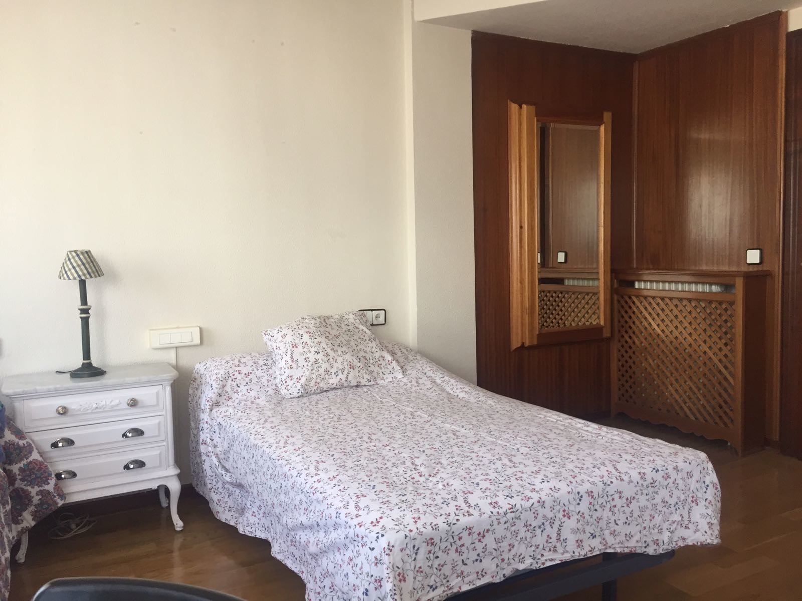 Habitación doble en piso compartido | Alquiler habitaciones Leon