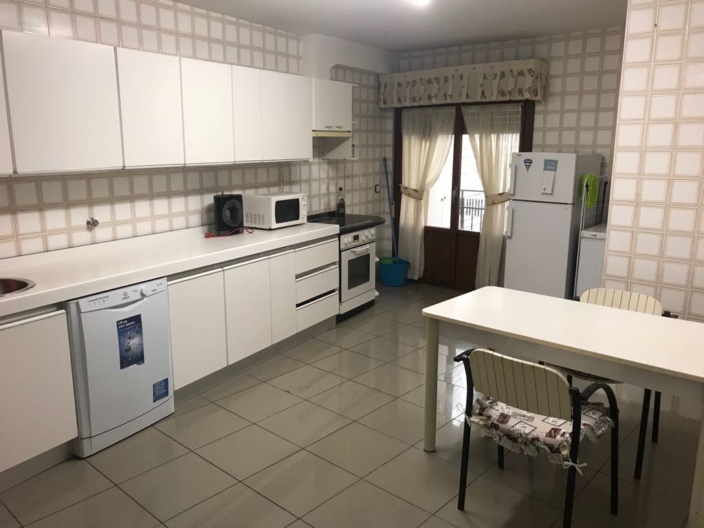 Habitación doble en piso compartido | Alquiler habitaciones Leon