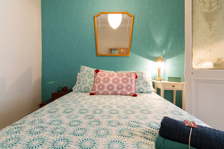 HABITACION EN CASCO VIEJO CON BALCÓN JUNTO AL MERCADO DE LA RIVERA