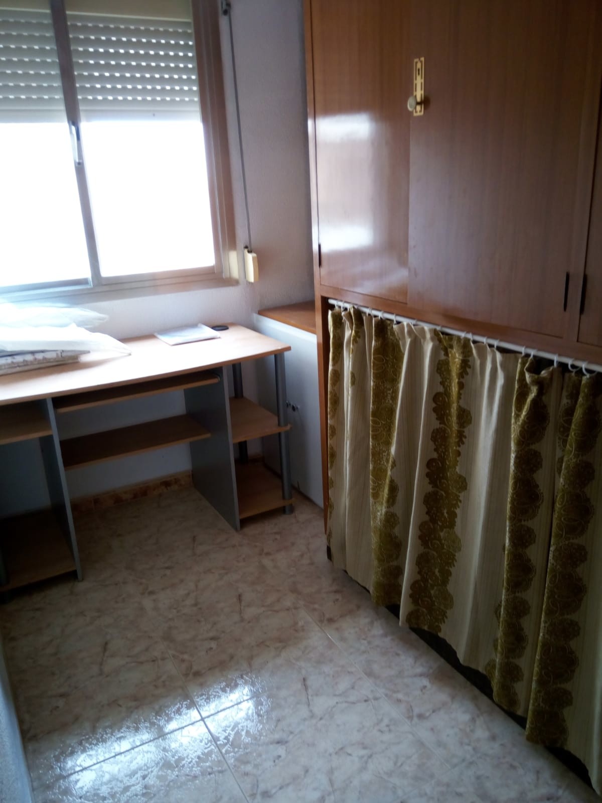 Habitación grande en Centro de ciudad | Alquiler habitaciones Almería