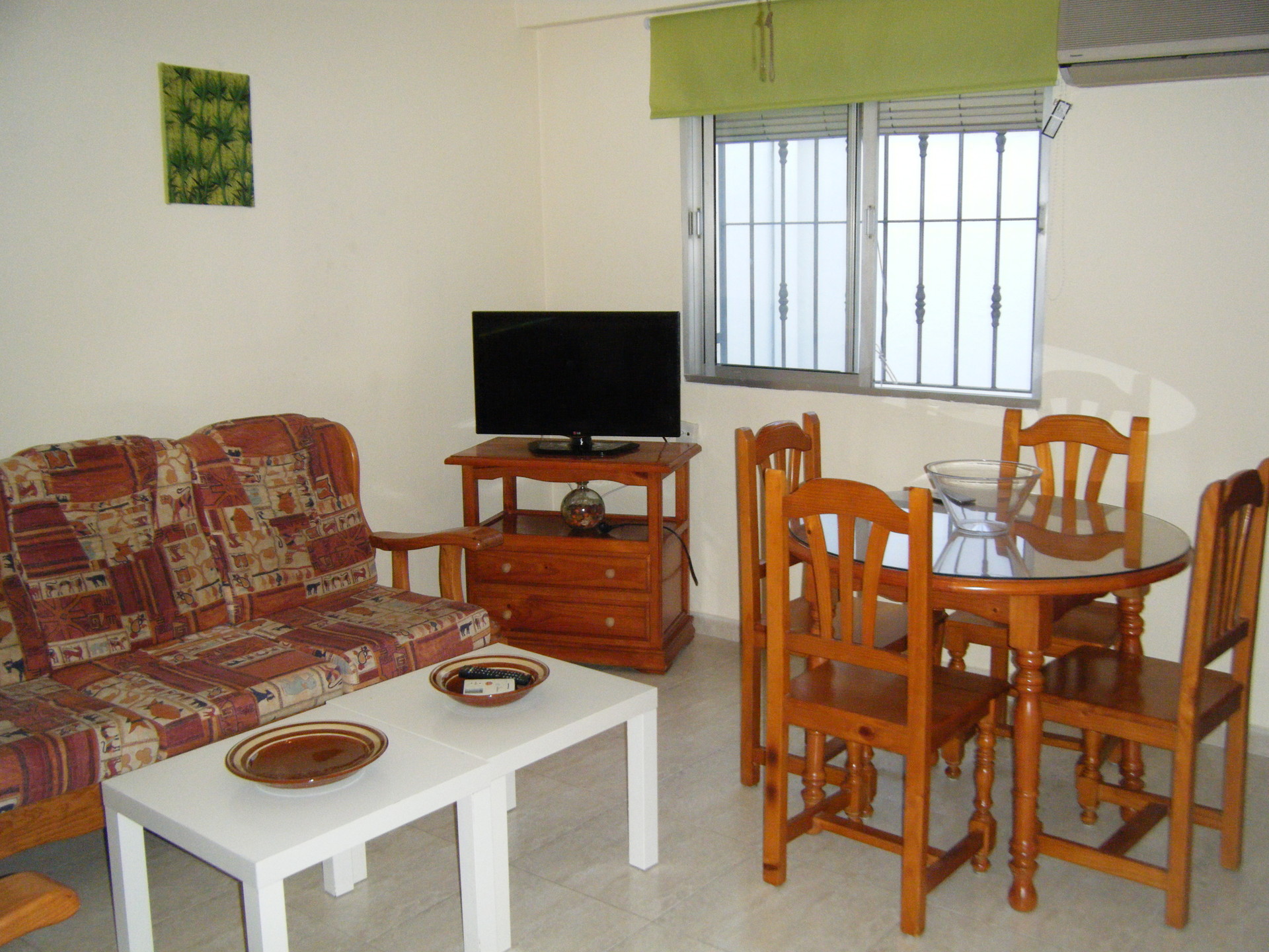 Habitación junto a la Alameda // Room near Alameda  Room for rent Sevilla