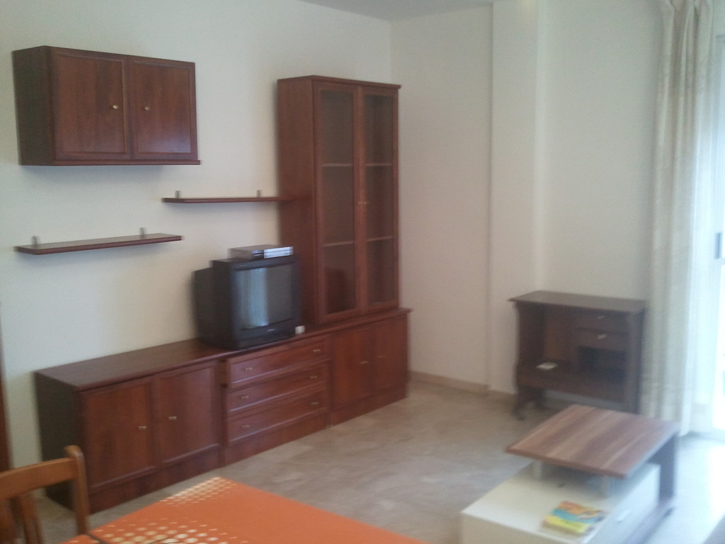 habitacion en piso compartido a 5 min reales de estacion renfe