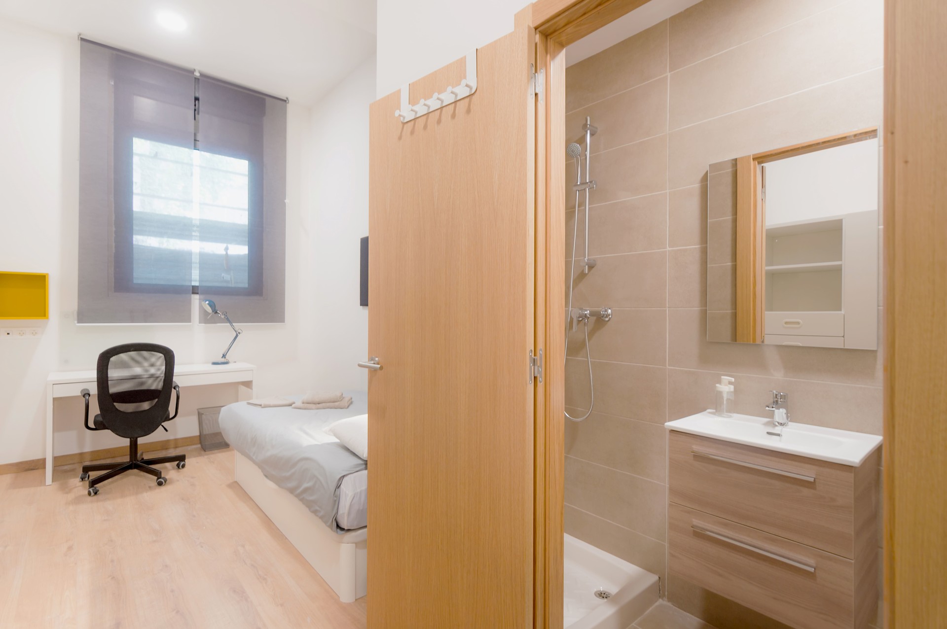 Habitación en residencia de estudiantes con baño privado! | Residencias