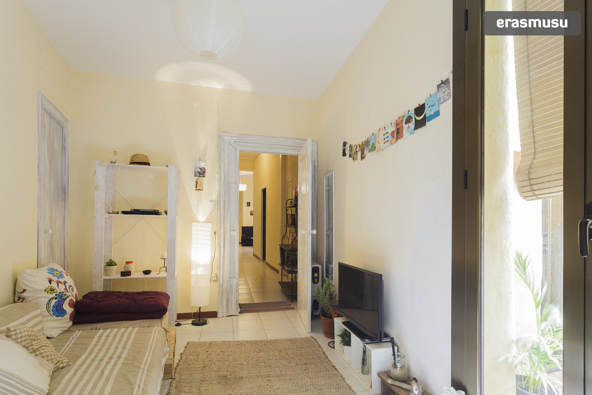 Habitacion amplia con balcon en perfecta ubicacion | Alquiler