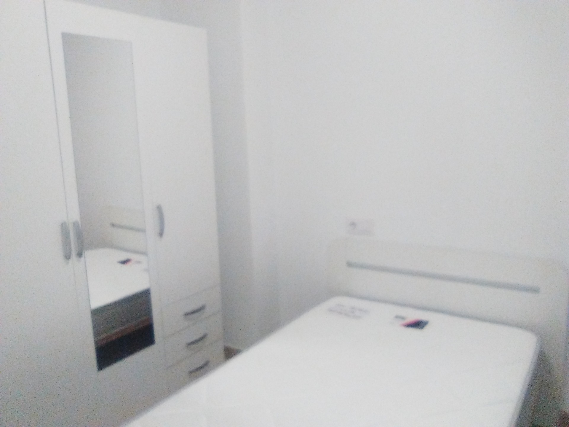 Estupenda habitacion con ventana exterior en Sevilla | Alquiler