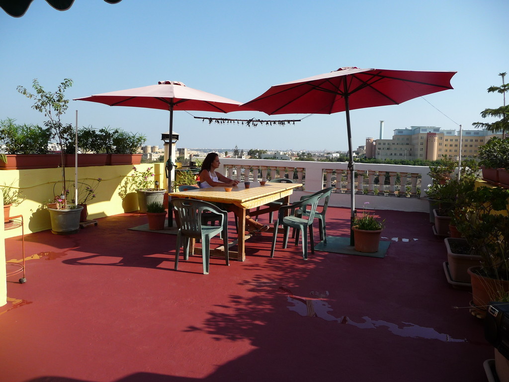 Home stay rooms next to the University of Malta University dorm San Gwann