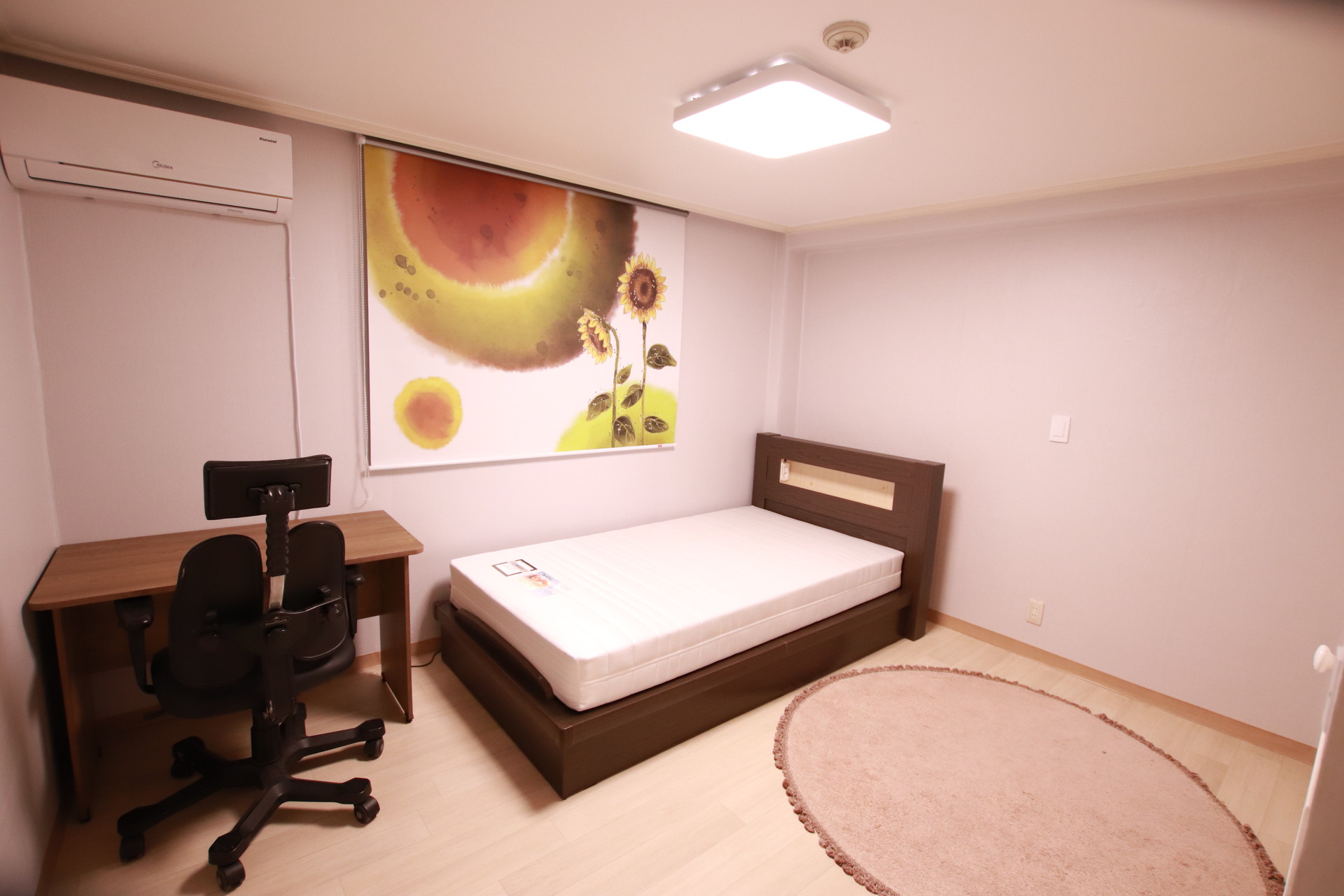 [Hongdae] Pretty renovated apartment in Central Seoul Flat rent Seoul