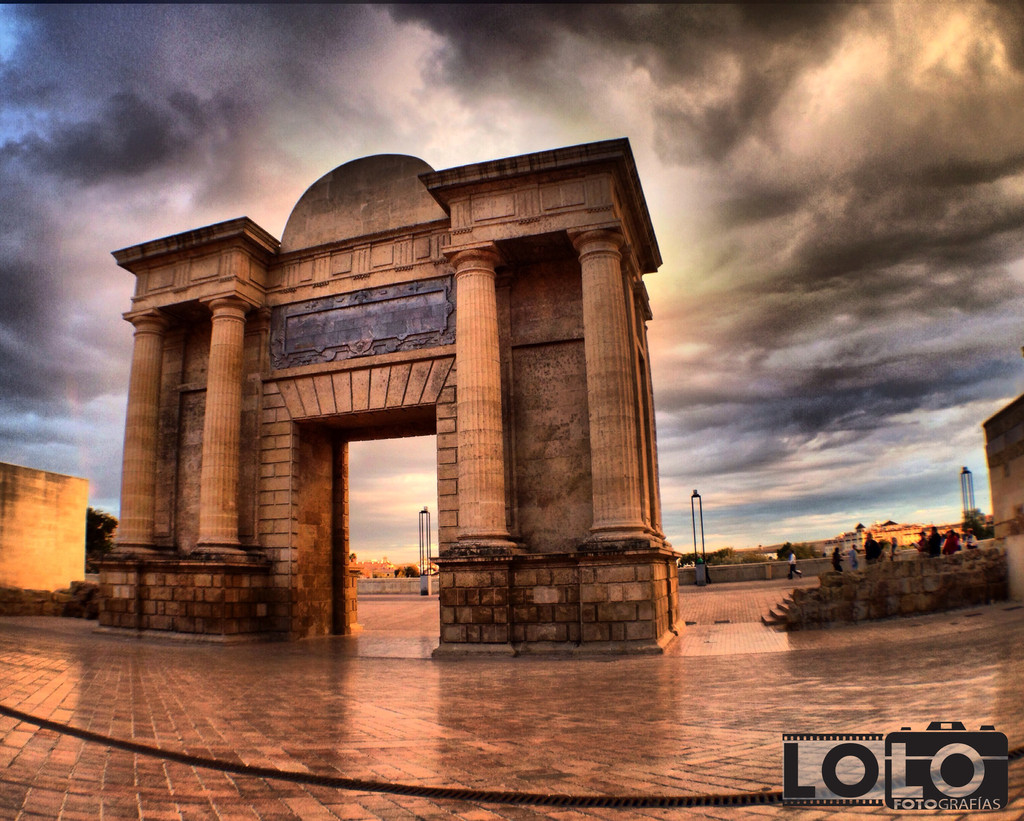 La Puerta del Puente.