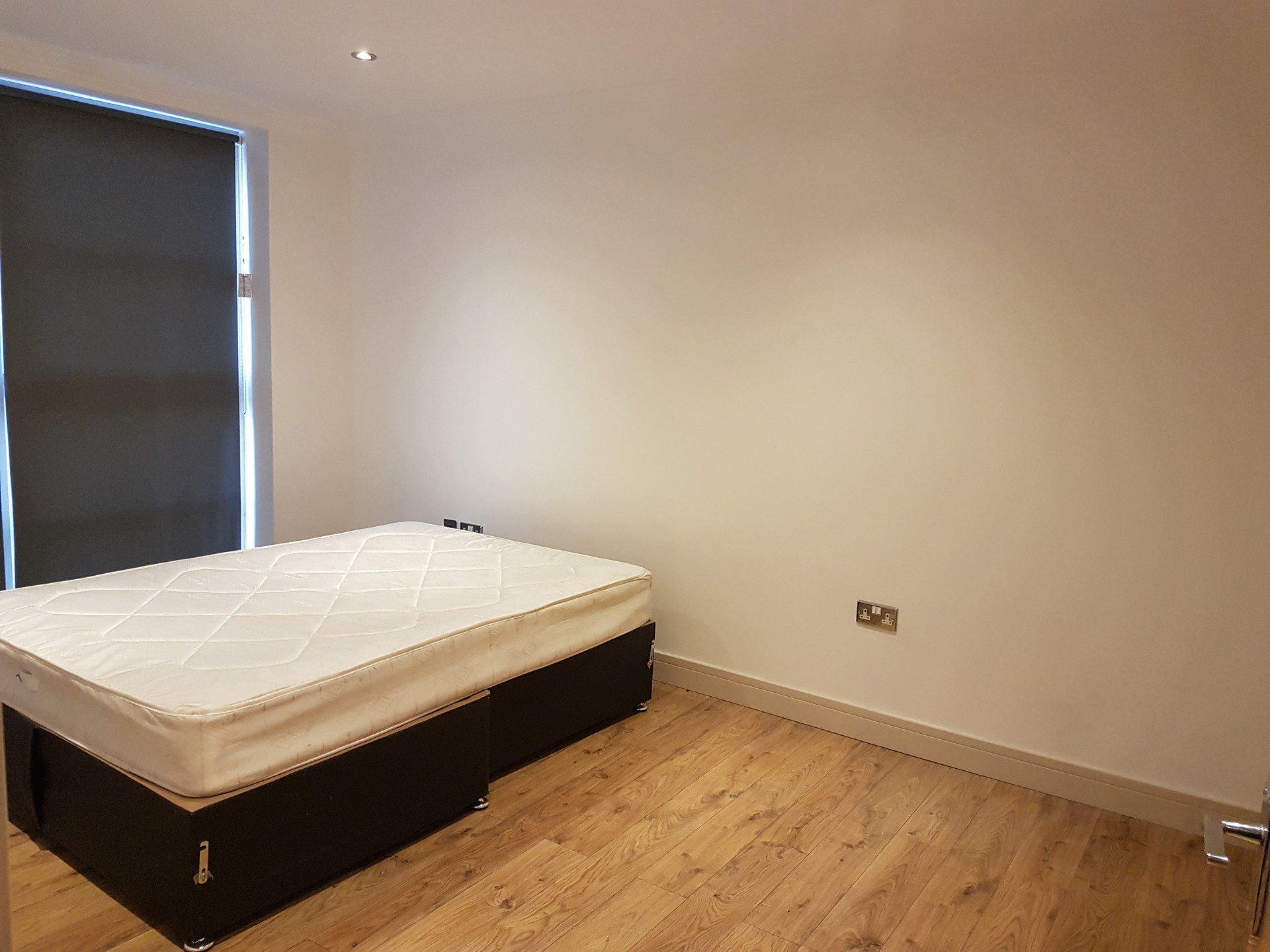 Large 1 Bedroom Apartment Sheffield City Center