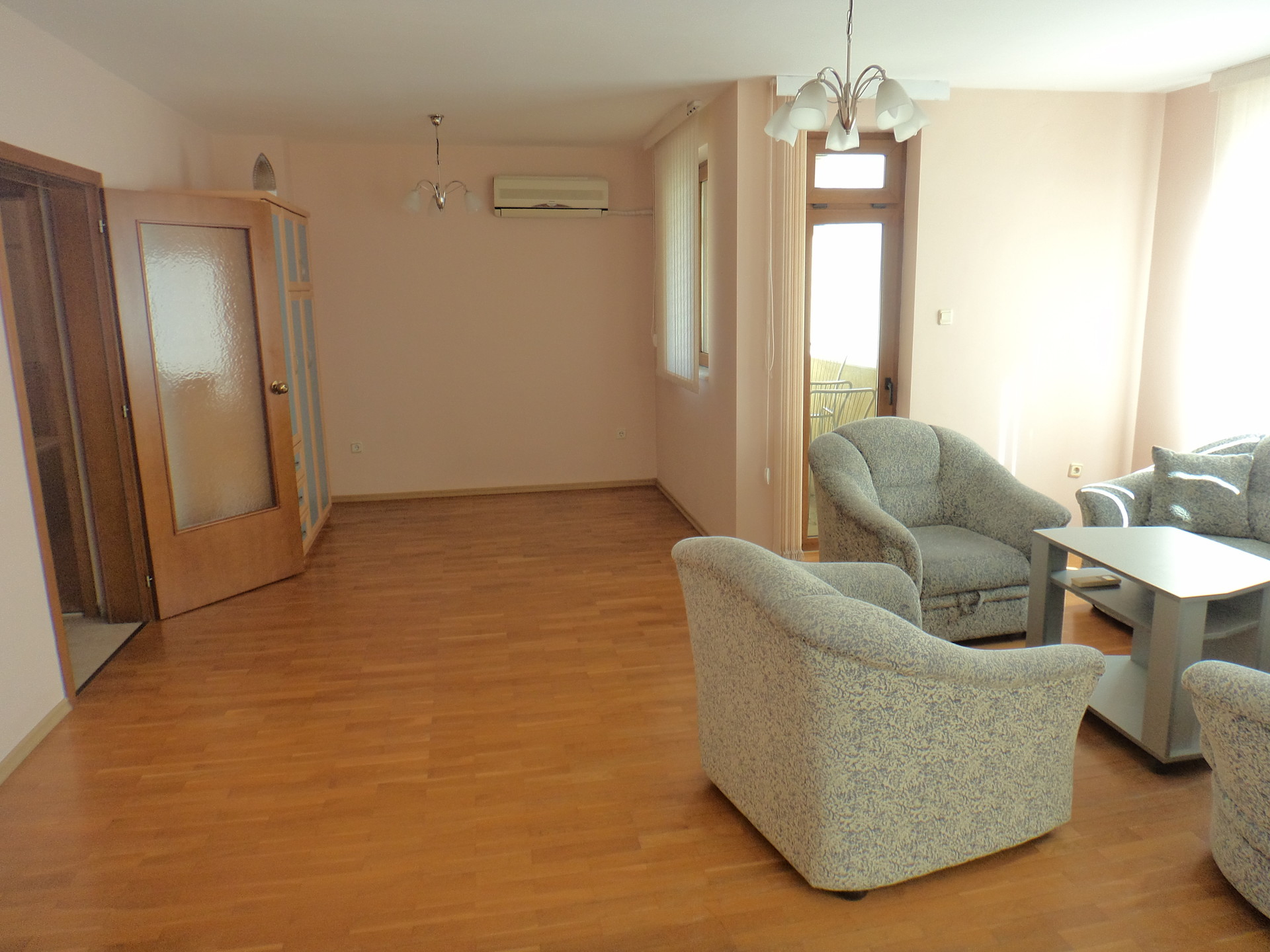 Large 3 bedrroms apartment in teh center of Varna Flat rent Varna