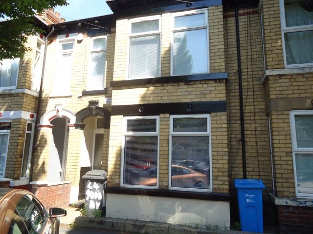 Large 4 Bedroom House Located Down The Safest Street In Hull Large 4 Bedroom House Located Down The Safest Street In Hull